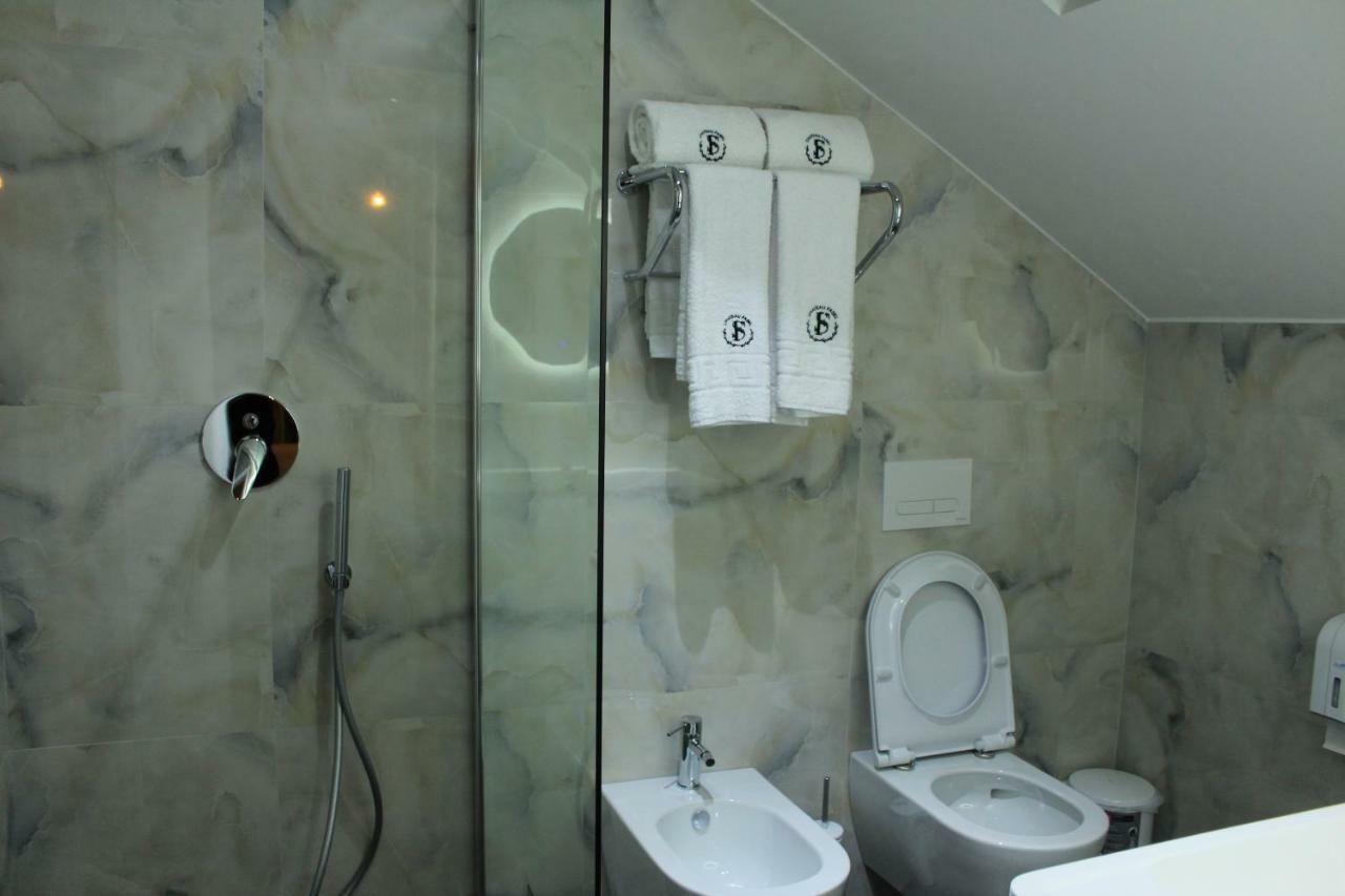 Chateau Fasel Farm stay *